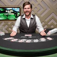 M-World Championship live stream interface on qris711 link with game information display